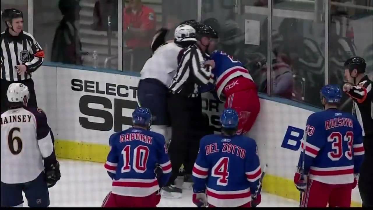 Zach Bogosian vs Ryan Callahan Nov 12, 2009