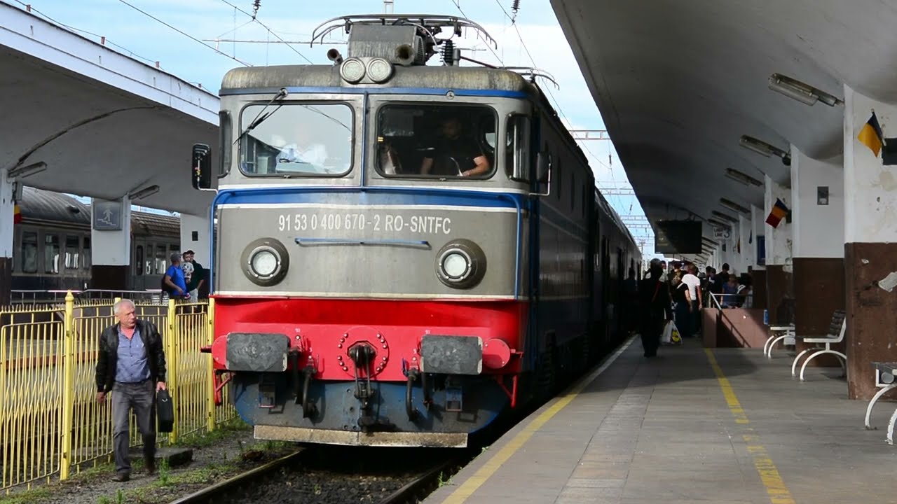 Activitate intensa in gara Cluj-Napoca / Heavy traffic in Cluj-Napoca Station - 06 August 2023