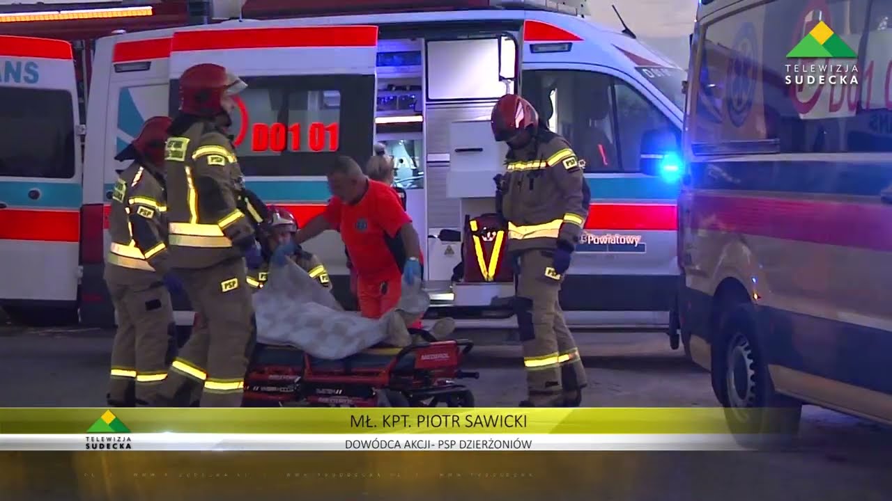 Dzierżoniów, dachowanie Audi po kolizji z BMW