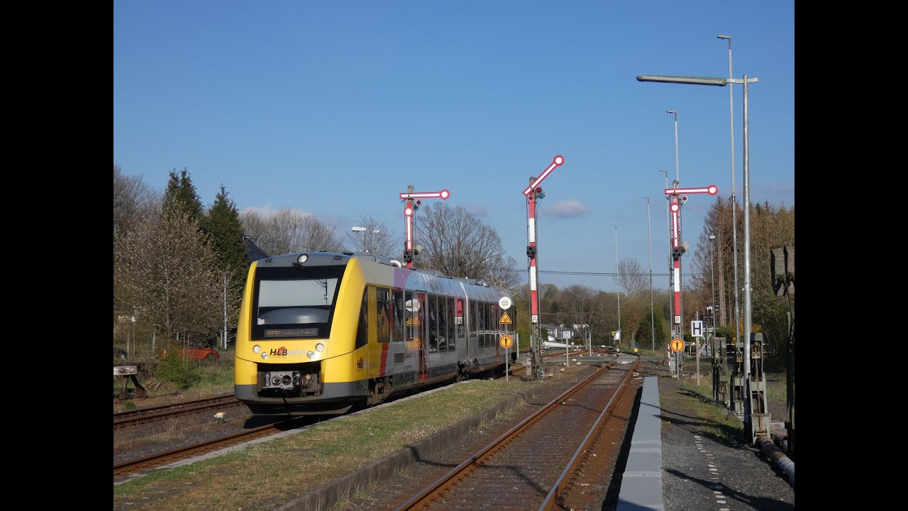 Formsignale und HLB RB 90 im Bf. Langenhahn