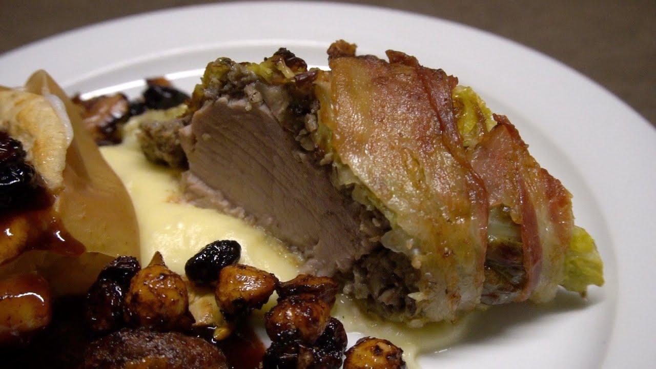 Buday, Otthon - Szűzpecsenye gombakrémmel, és kelkáposztával baconba sütve