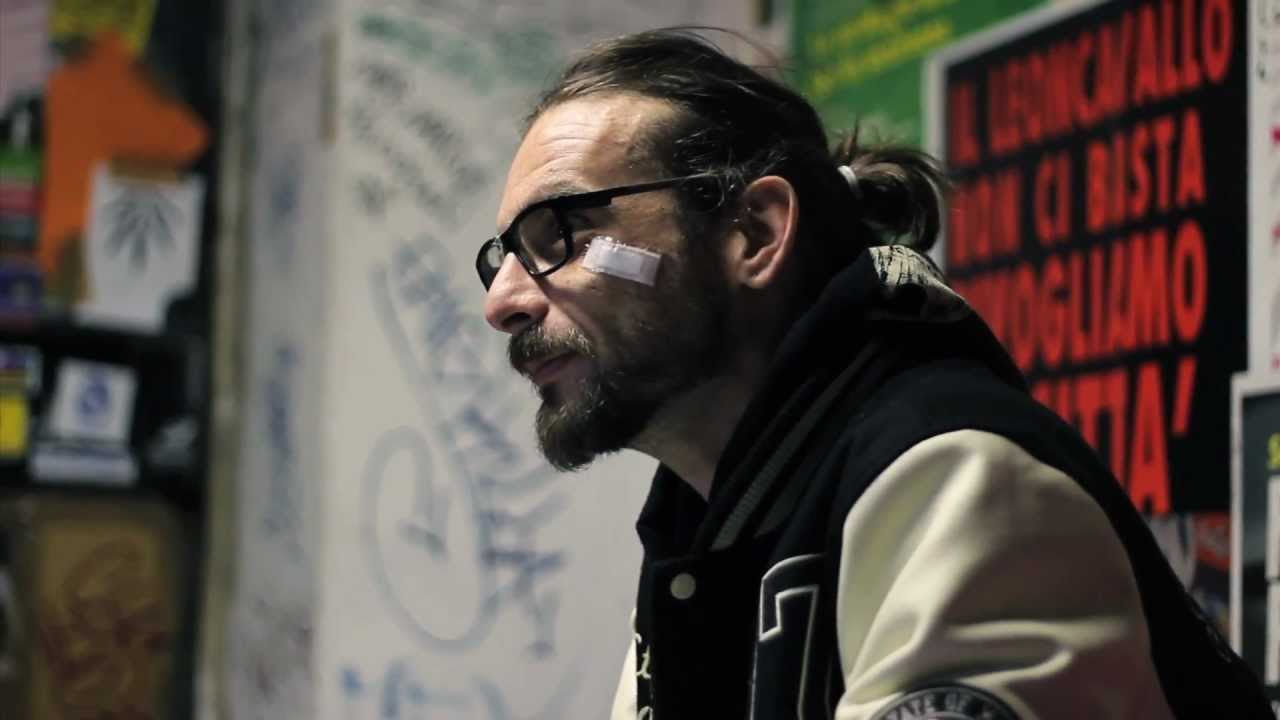 AGAINST THE WALL & Kaos - Banksy & L'Underground