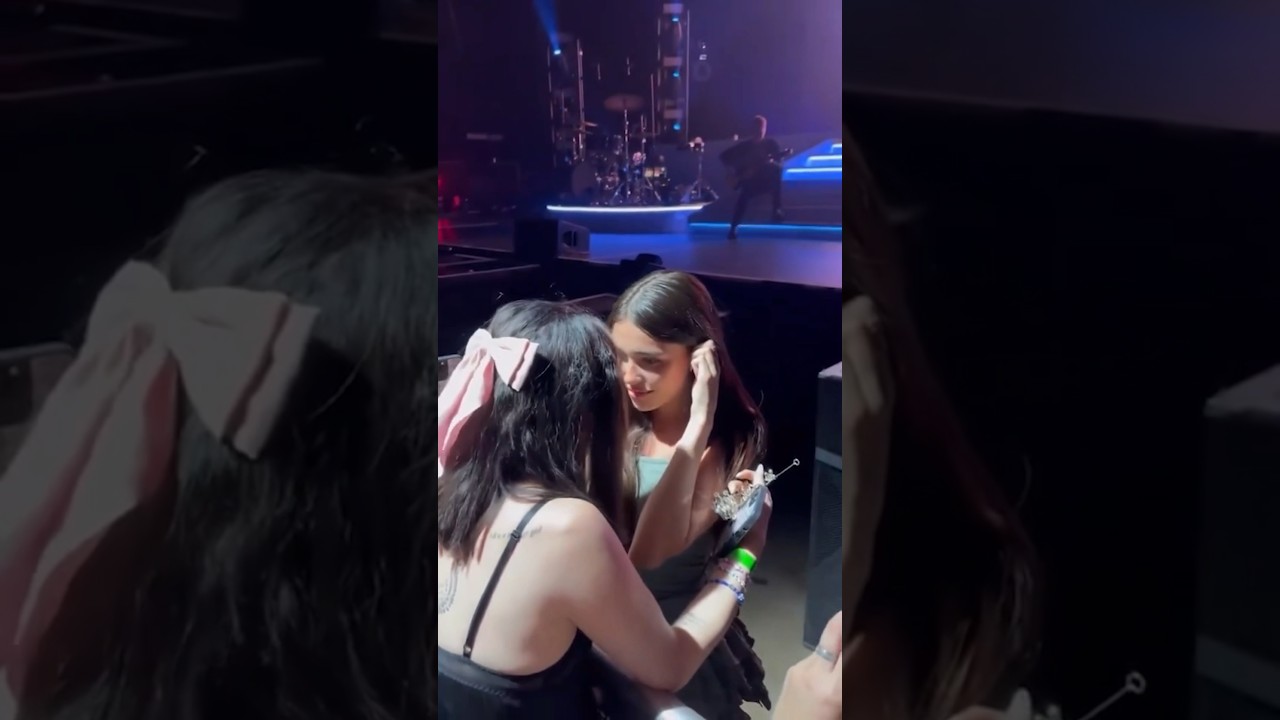Madison Beer stopped performing to comfort one of her fans 🥺❤️ 