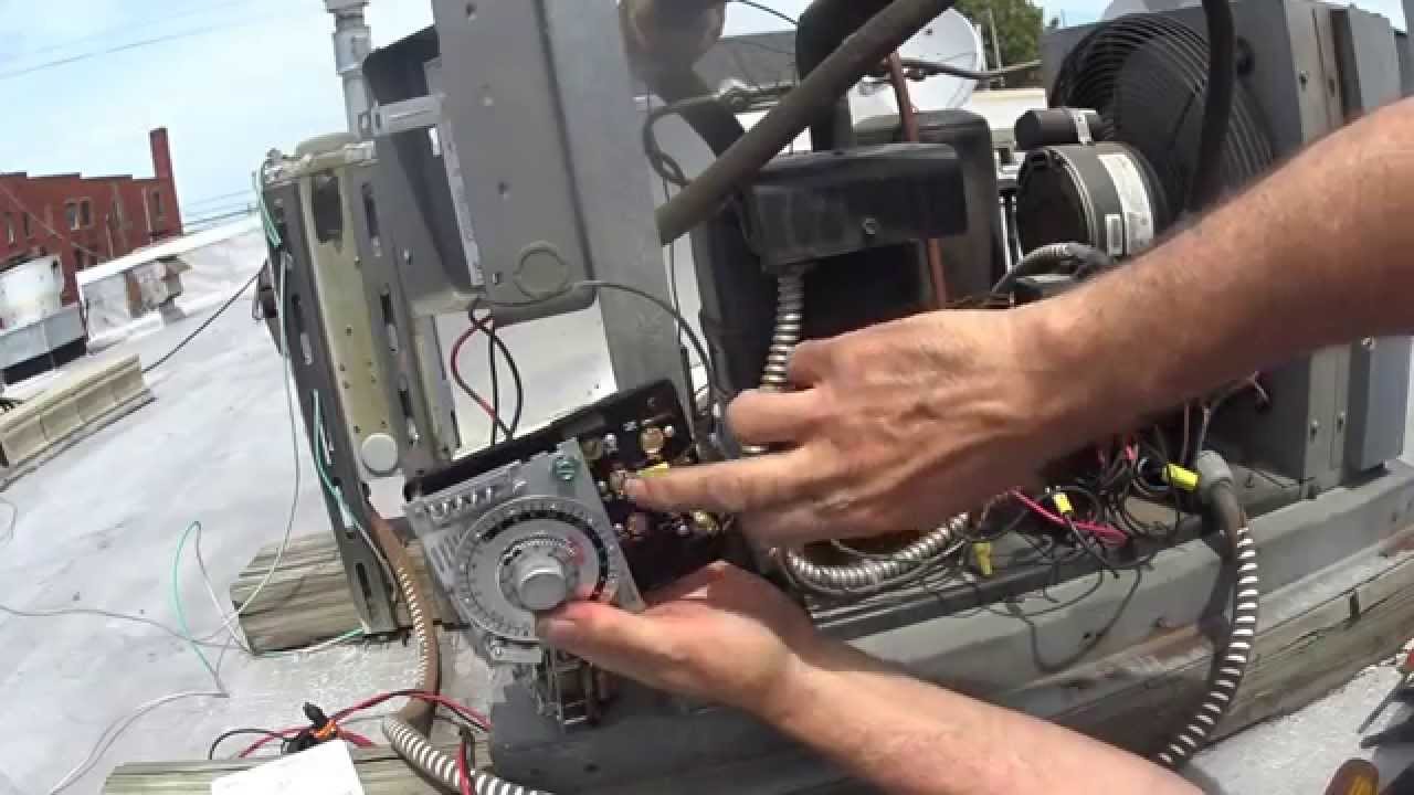 Trouble shoot a refrigeration condensing unit