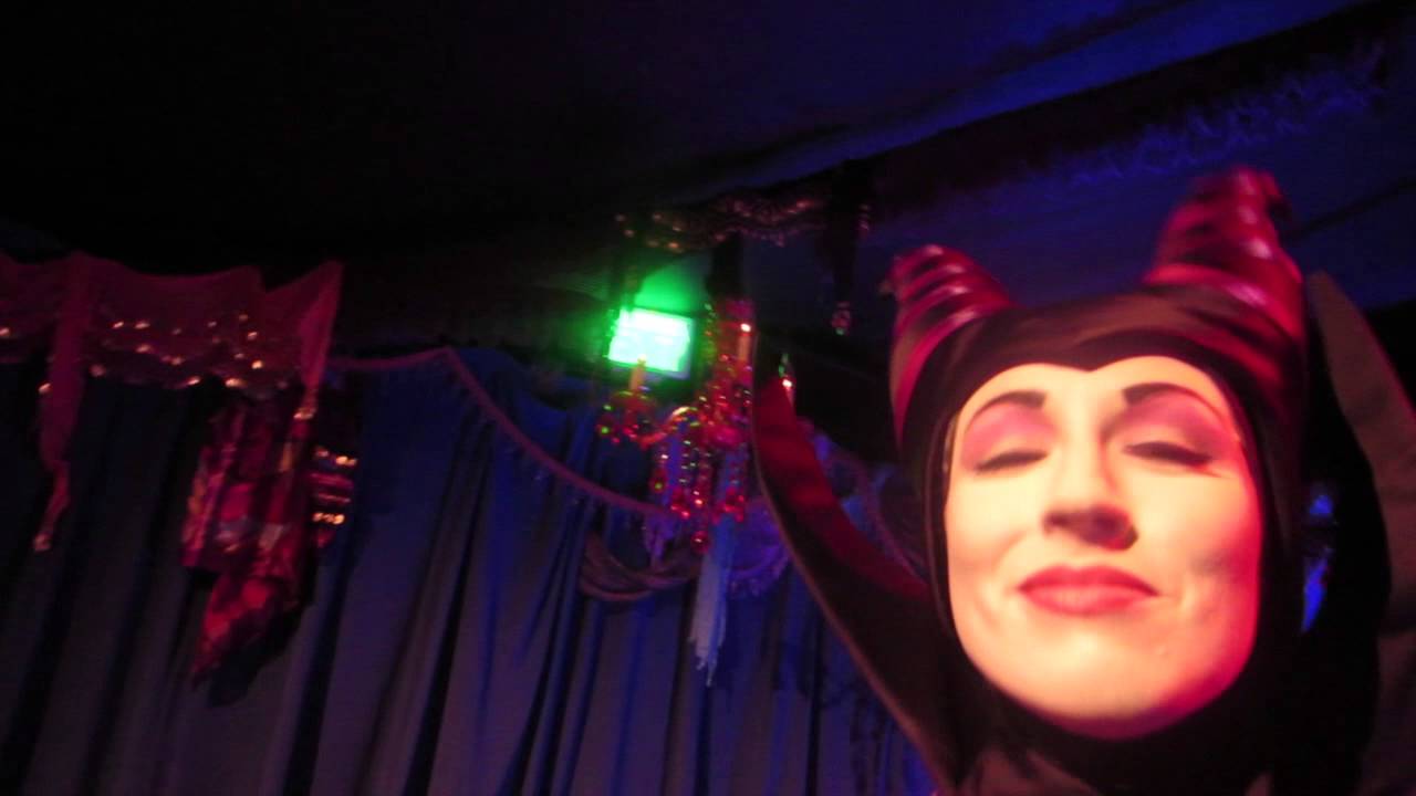THANKSGIVING AT DISNEYLAND! (Disneyland Vlogtober / October 13, 2014)