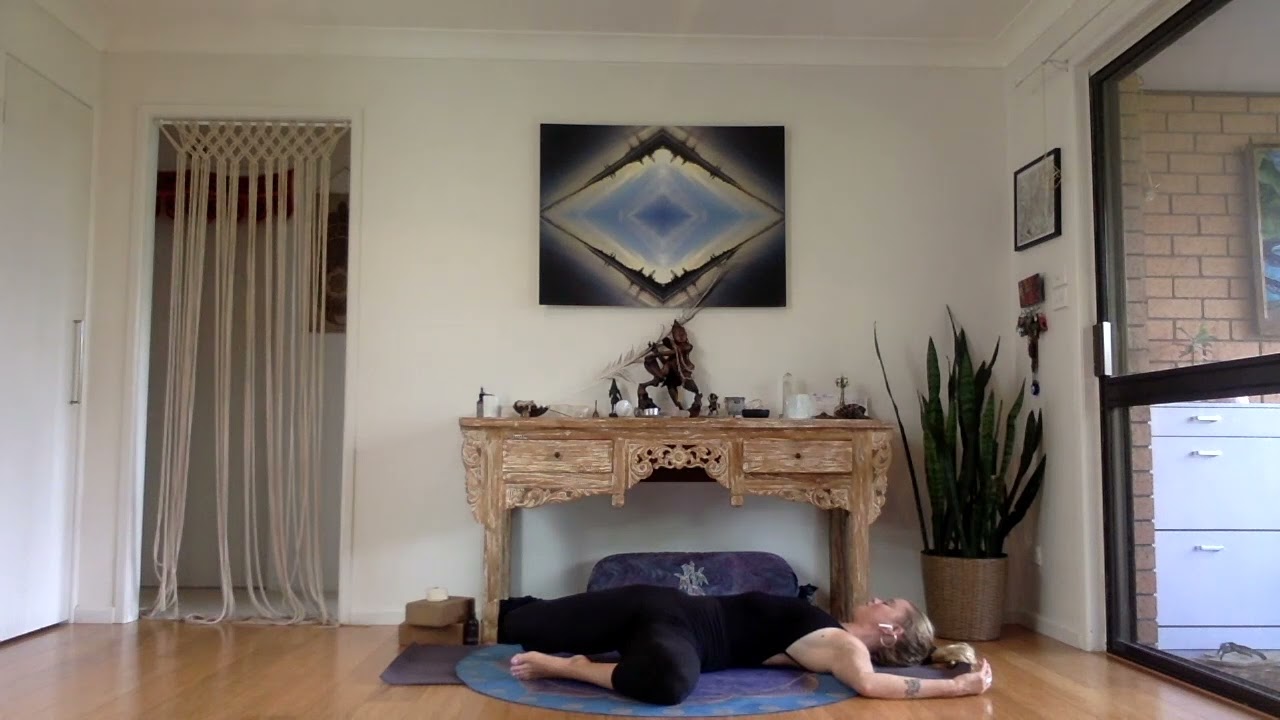 Empowering yourself 2 Rest, a yoga practice with Delamay Devi for the Sacred Sadhana Yoga conference