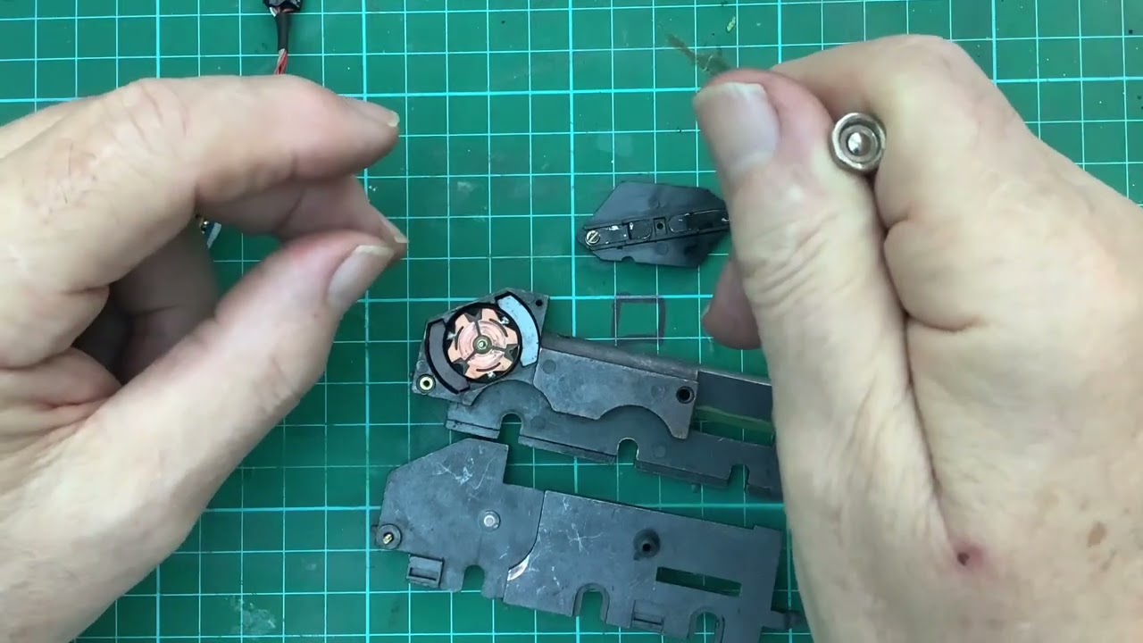 J72 Tank engine split chassis conversion to dcc