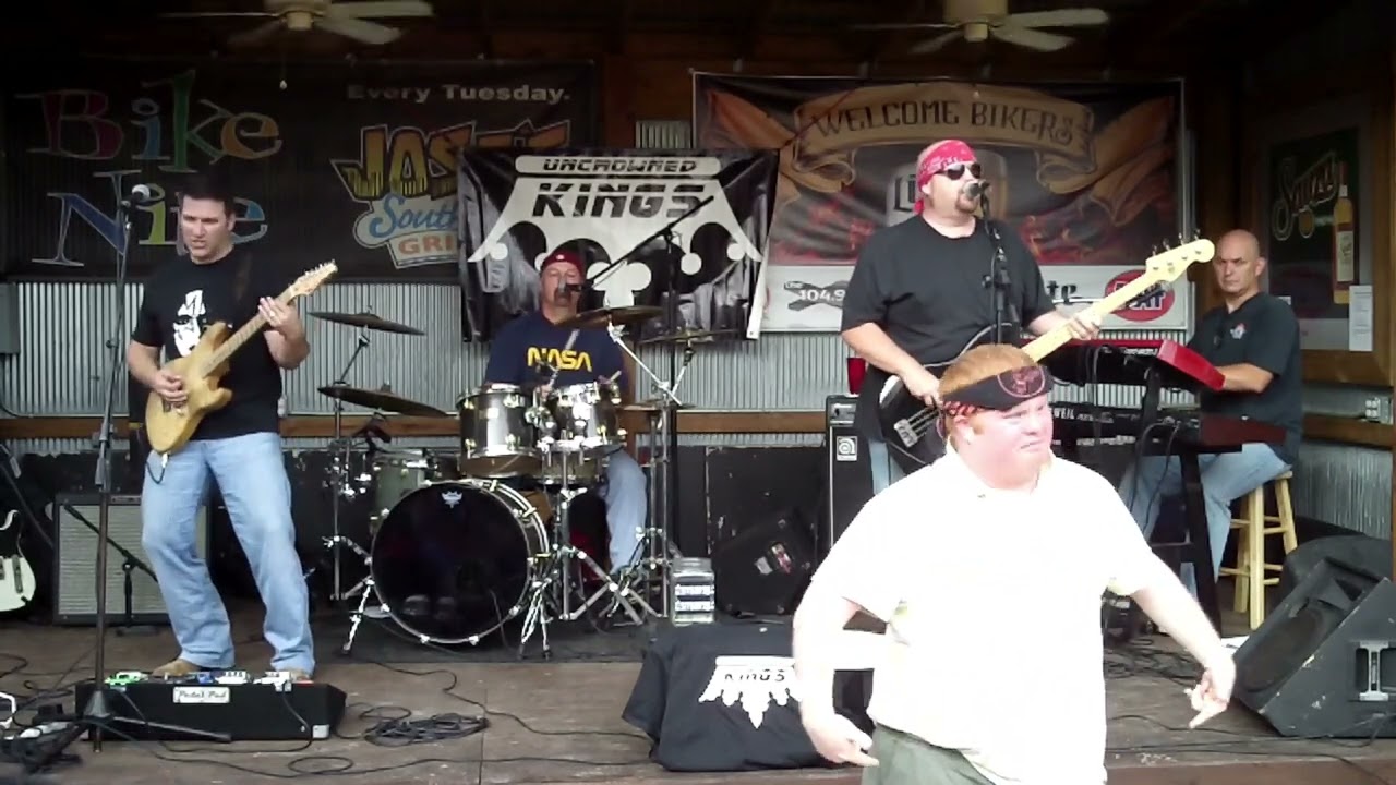 The Uncrowned Kings  feat. DARREN RAY - 