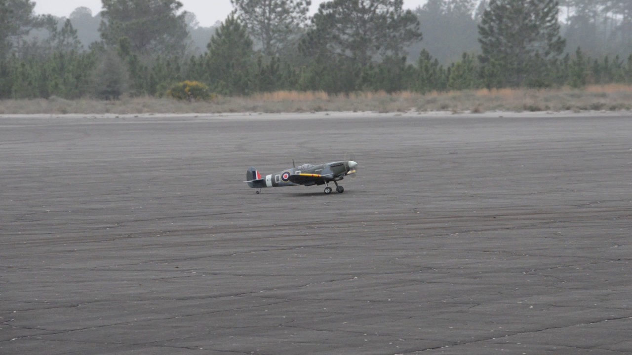 Top RC Models Spitfire MKIX with Biela 4 Blade
