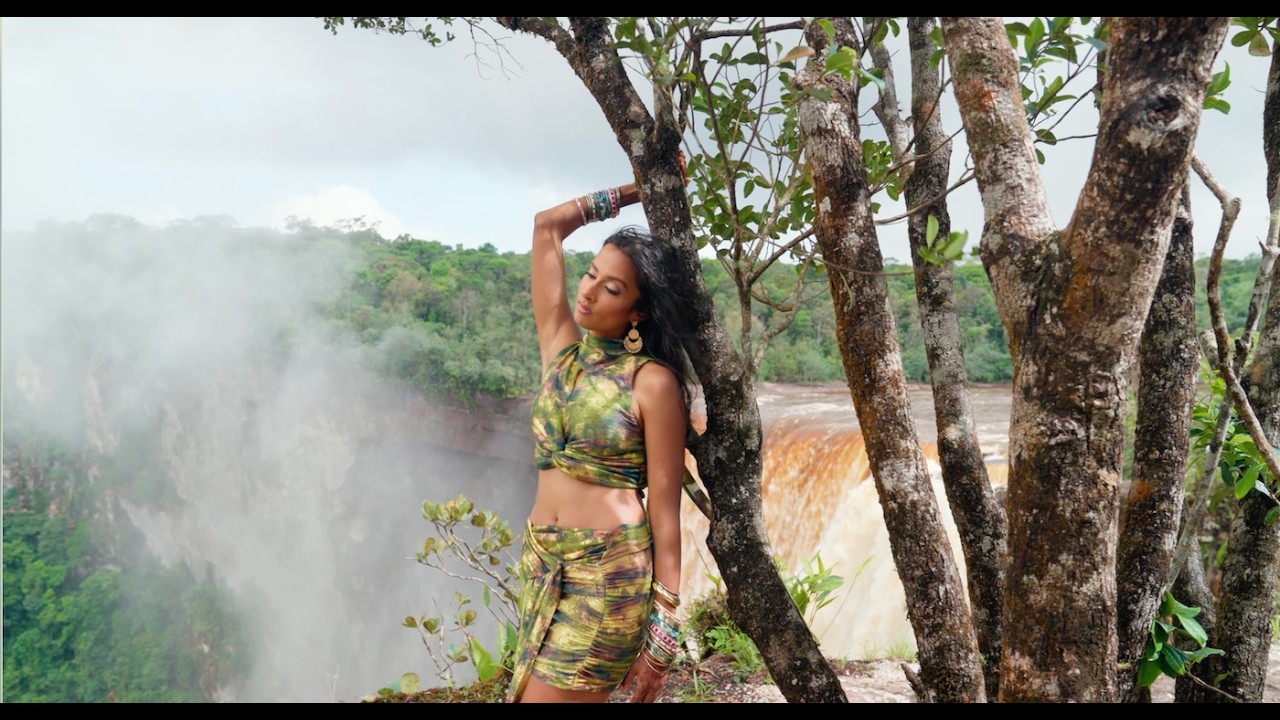 Anjulie - Kaieteur Falls