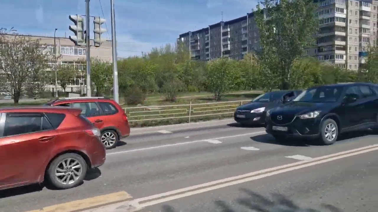 Вид из автобуса. ВАГОНКА. НИЖНИЙ ТАГИЛ.