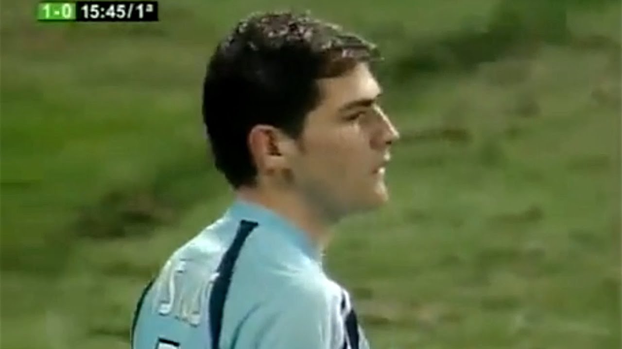 Iker Casillas Vs Sevilla (Home) 2003/04