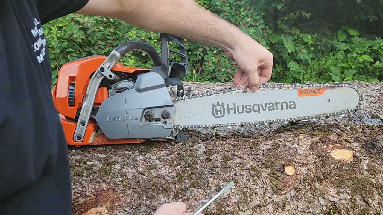 How to Properly Tighten the Chain on a Husqvarna 550XP Mk2 Chainsaw.Step-by-Step Guide