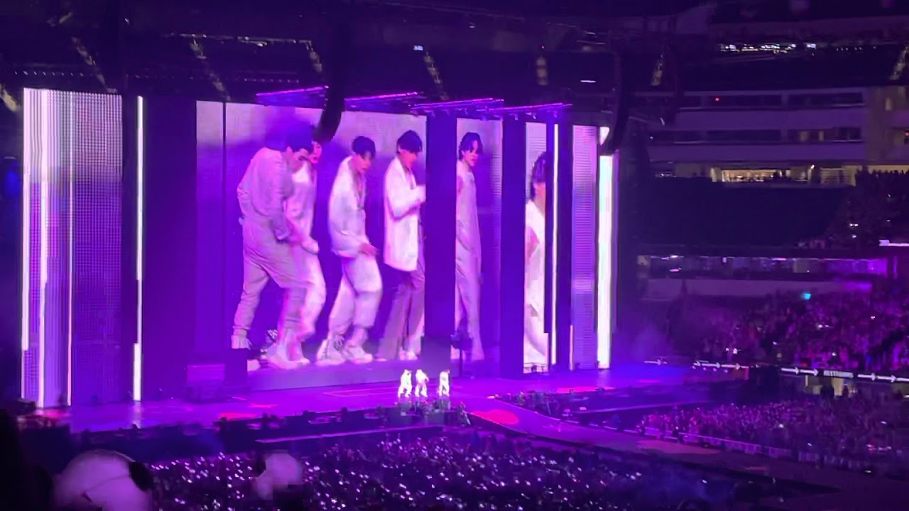 211202 BTS - DNA - PTD On Stage LA Day 4