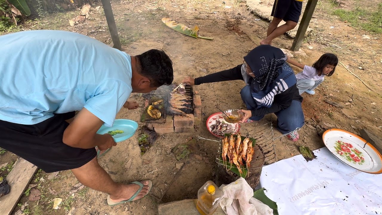 Masak2 dan bakar2 ikan udang cumi