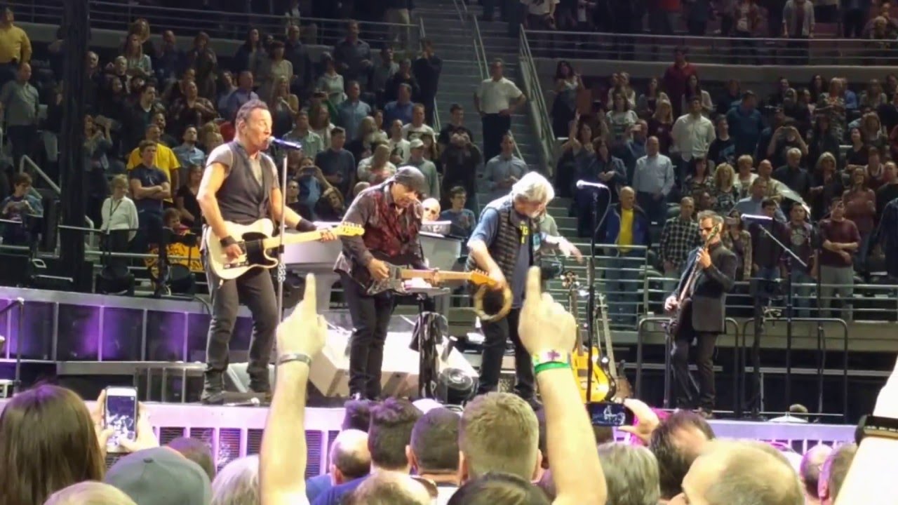 Bruce Springsteen w/Bob Seger Tenth Avenue Freeze-Out & Shout LIVE in Detroit Auburn Hills 4/14/16