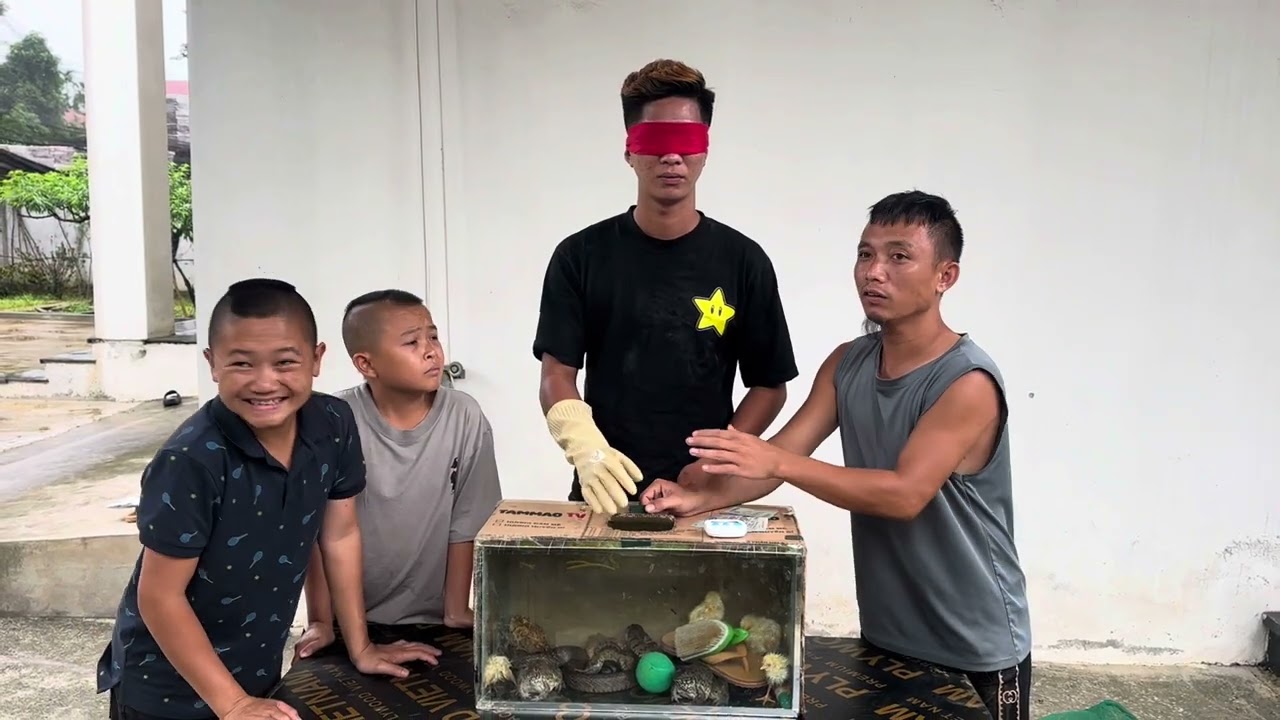 Đoán Vật Bằng Tay Không  | Thử Thách Siêu Hài Hước và Thú Vị