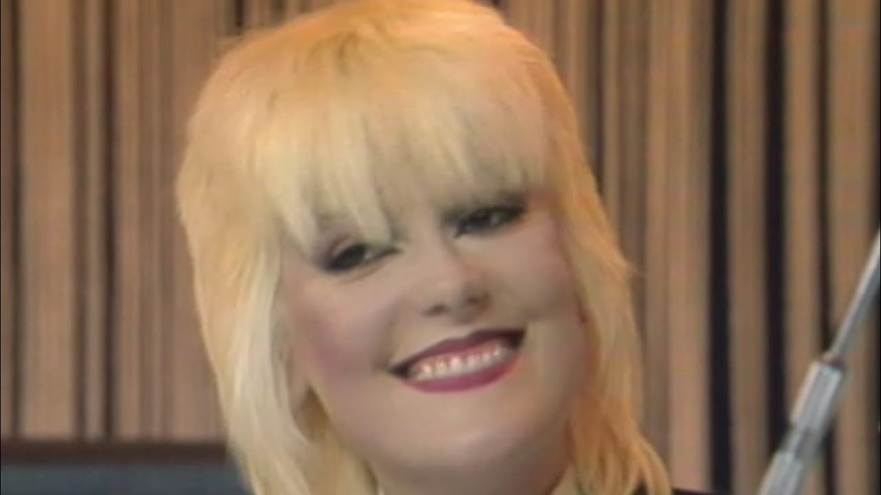 Donatella Rettore intepreta 