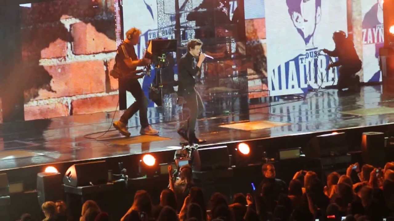 One Direction singing I Would & Heart Attack - April 2nd 2013 - London O2