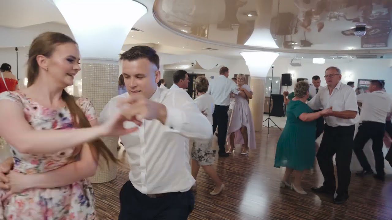 Zespół Bass -Ton - Zielone włoskie orzechy - tel. 517 544 559