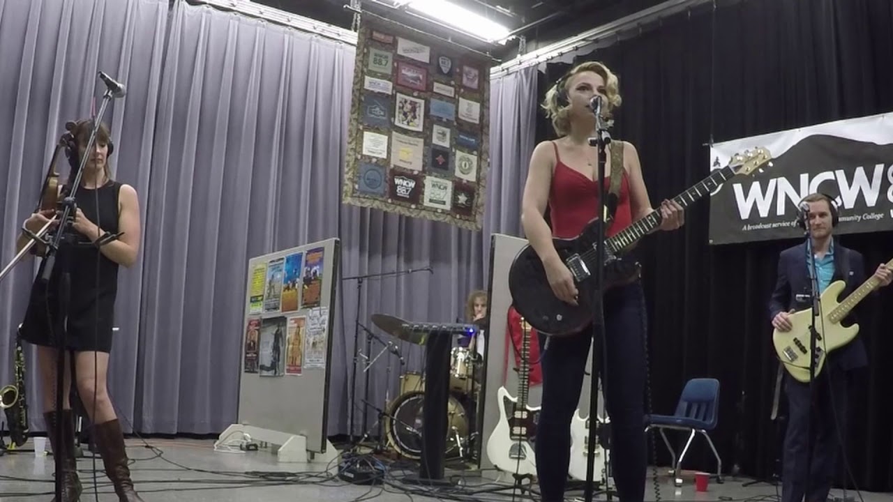 Samantha Fish - Interview After 