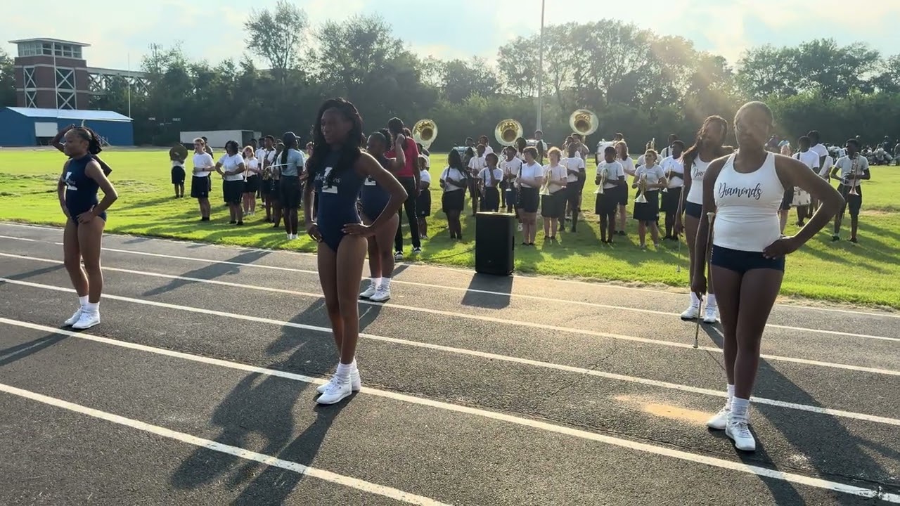 Lee high band performance Meet the Familee pt.1