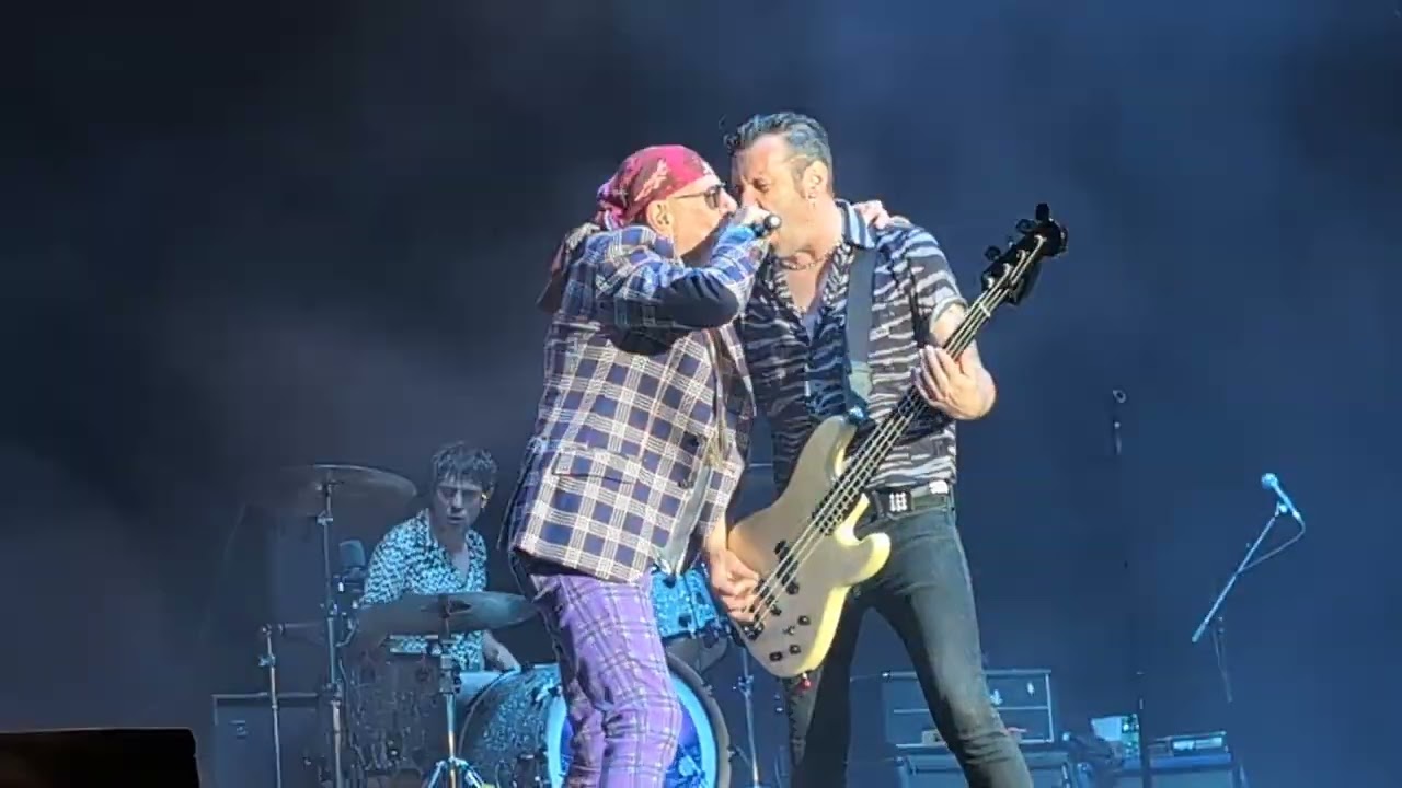 El Drogas - La Hora Del Carnaval (Barricada) - Portamérica 2024 - Portas - 4K