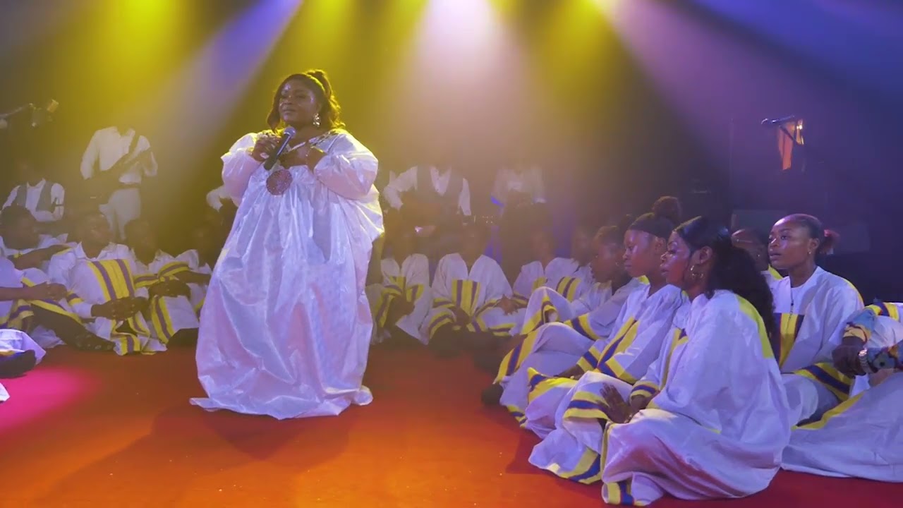 Maman Eunice Live concert_ acoustique show buzz_ Tia nga cas - je sais que tu es la