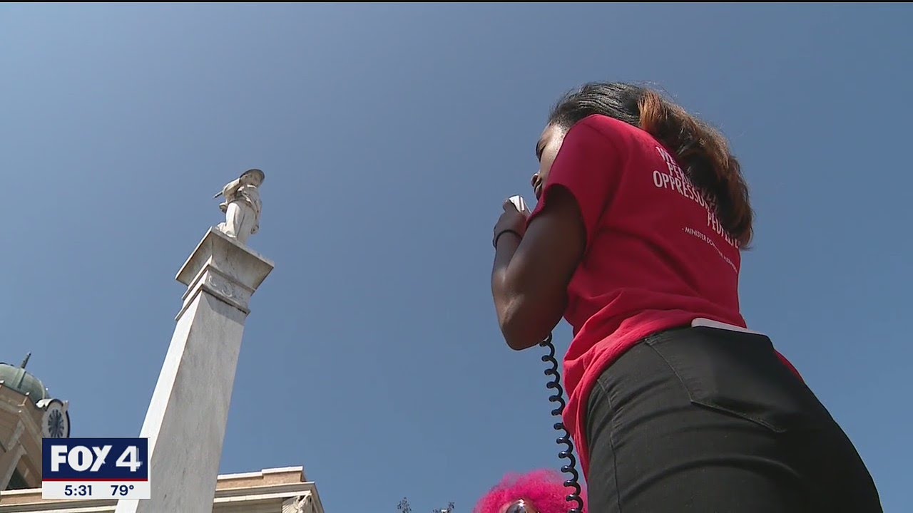 Texas protesters arrested for blocking traffic while marching against Confederate statue