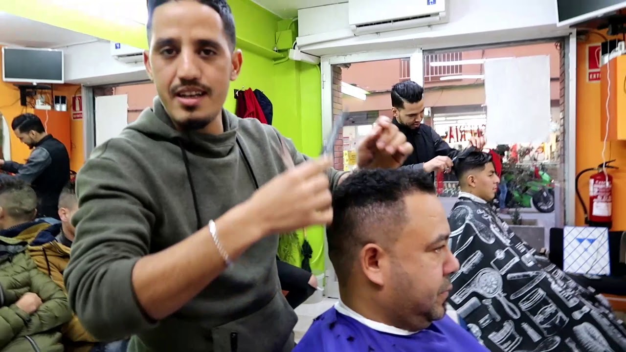 الحلاقة في الغربة