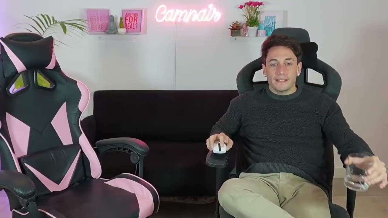 Momo banea a Viewer de Cami Nair