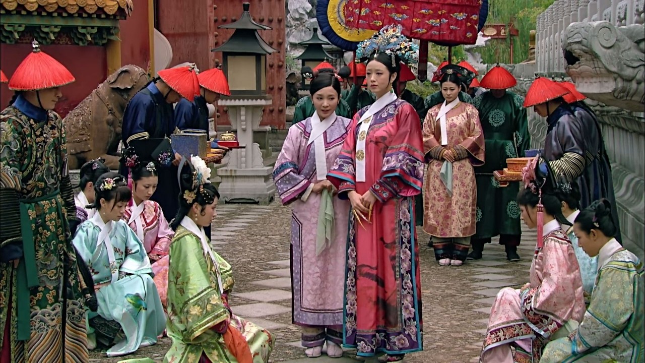 甄嬛传EP01-03：甄嬛参加选秀初入宫，华妃和皇后针锋相对，夏常在被赏一丈红