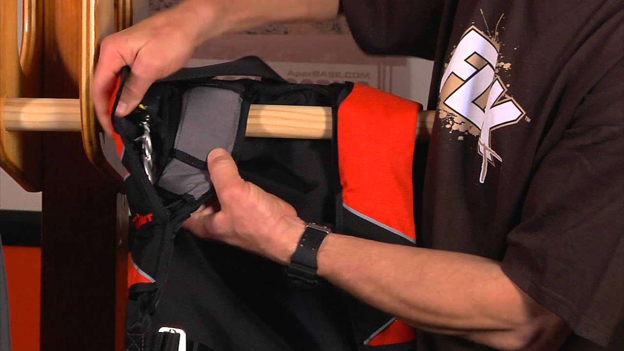 Built-in vs 3-Ring Risers - Choosing the best BASE jumping riser configuration - Apex BASE