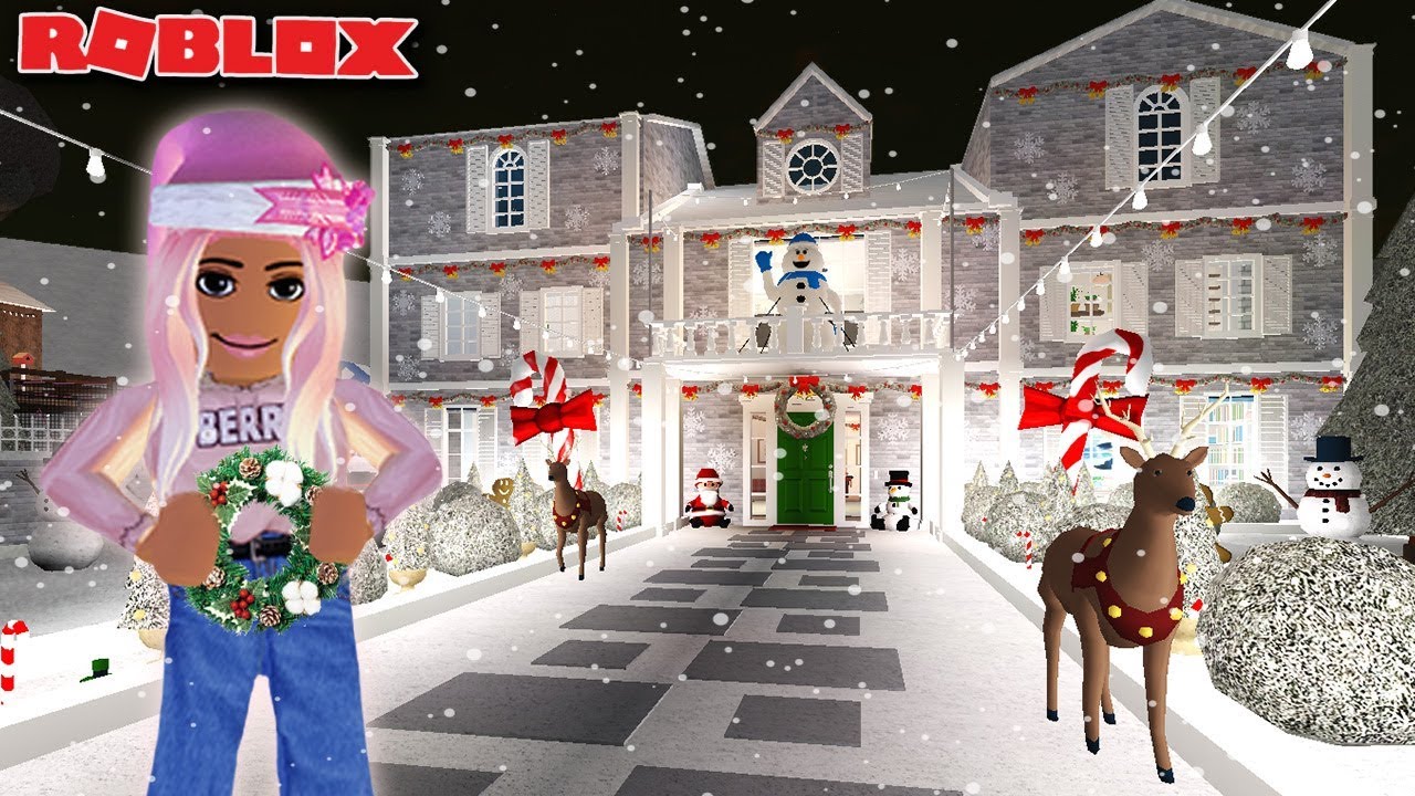 DECORATING MY FAMILY HOUSE FOR CHRISTMAS ON BLOXBURG 🎄🎅 | Roblox