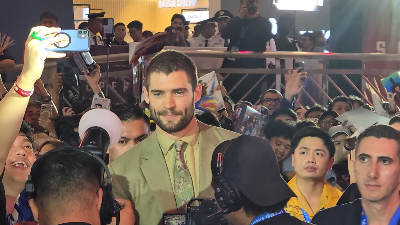 SUPERMAN IN MANILA PRESS TOUR - SM MALL OF ASIA (DAVID CORENSWET, JAMES GUNN ETC)