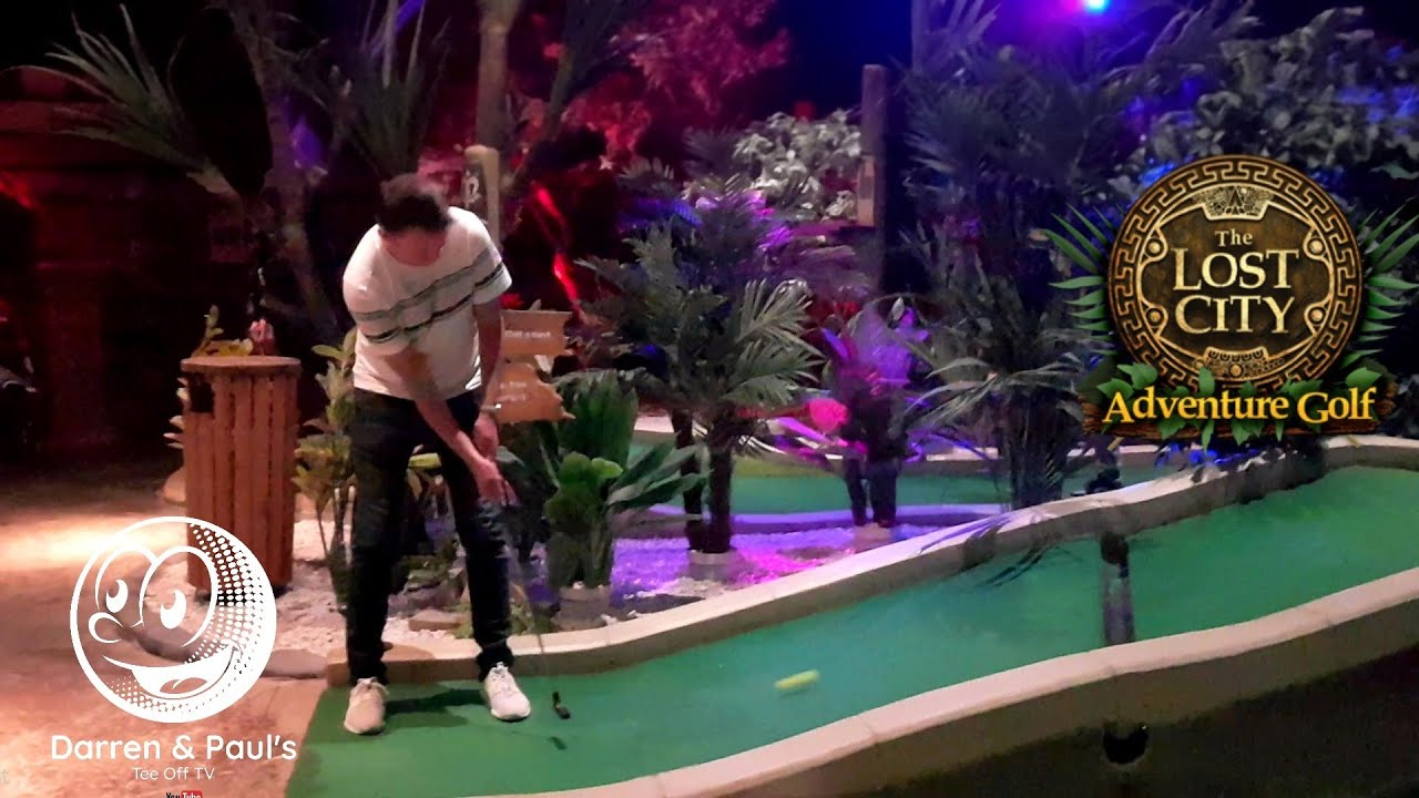 We Play On This BRILLIANT Mini Golf Course in Hull!