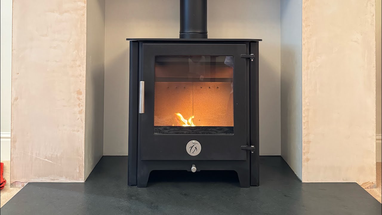 Chilli Penguin stock cube lighting and maintenance