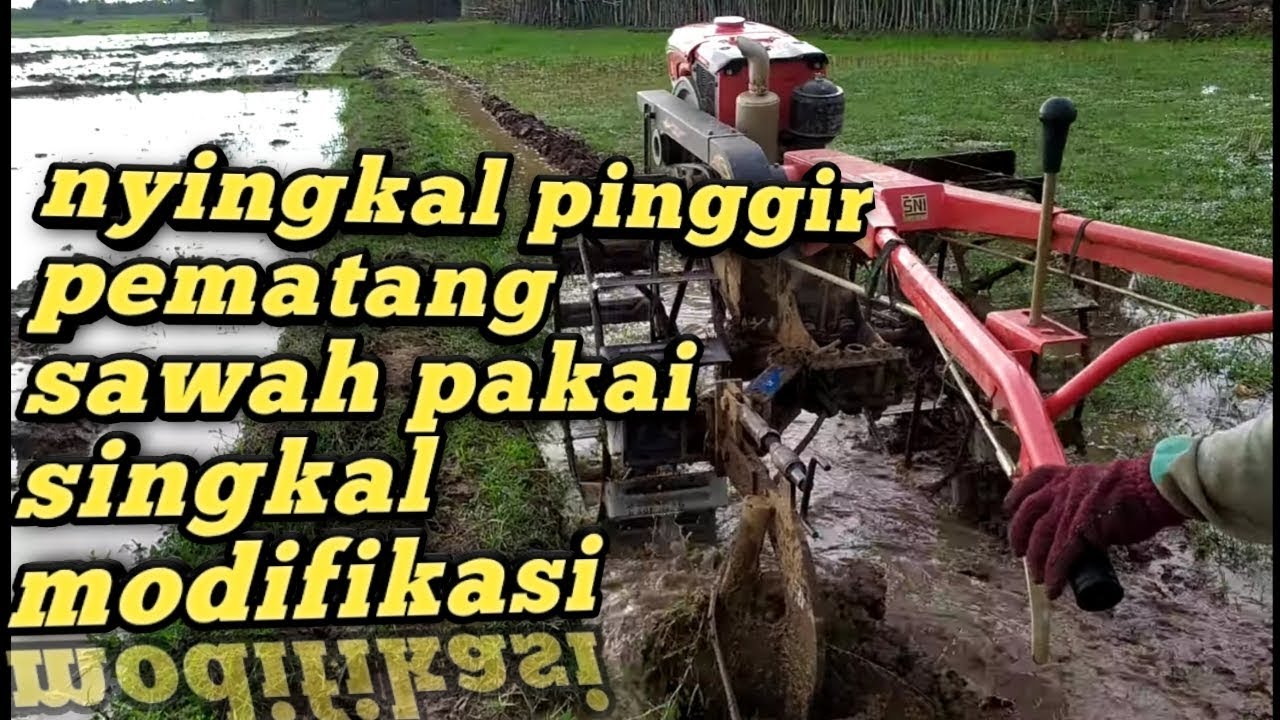 Traktor G1000 boxer  meng singkal pinggiran pematang sawah pakai singkal modifikasi