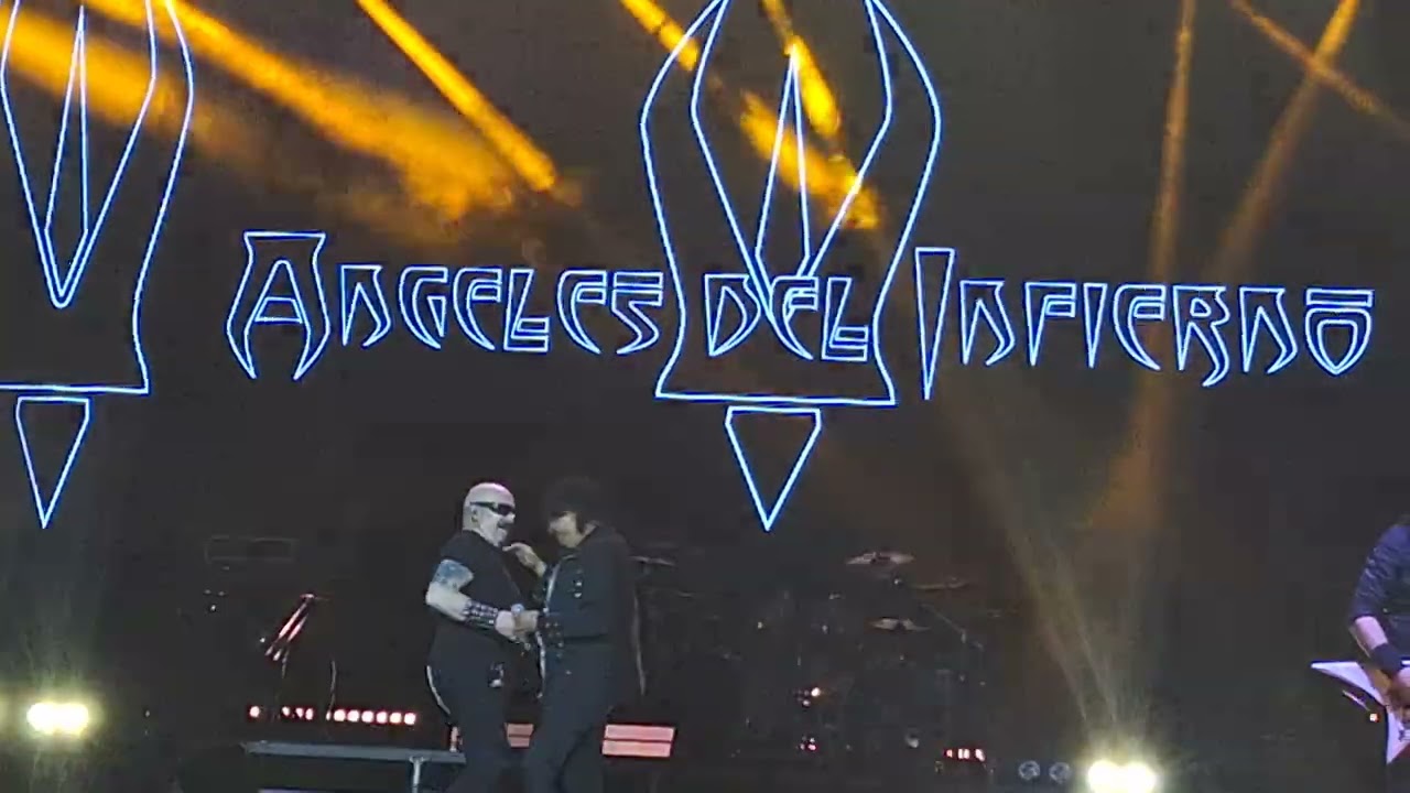 Arena ciudad de México ángeles del infierno 🔥 con luis alvarez haragán pensando en ti 🤘🏿🤘🏿🤘🏿