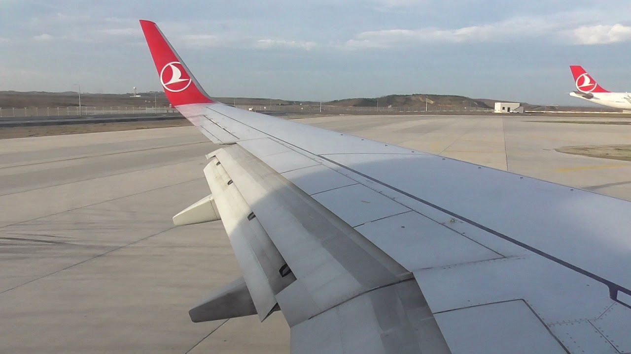 Turkish Airlines Boeing 737-900ER Take off from Istanbul (TK2328)