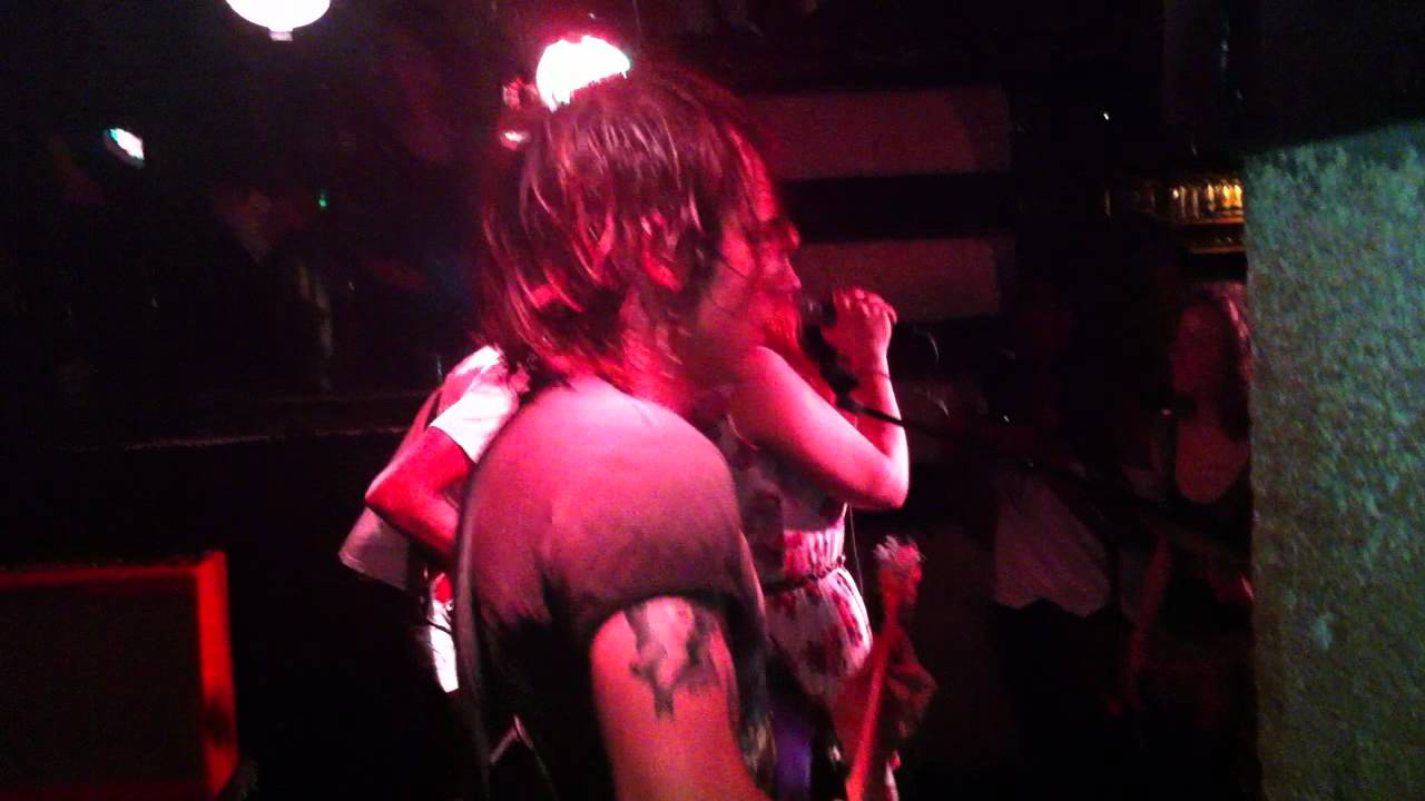 THE DODOZ @ L'INTERNATIONAL // PARIS, fr