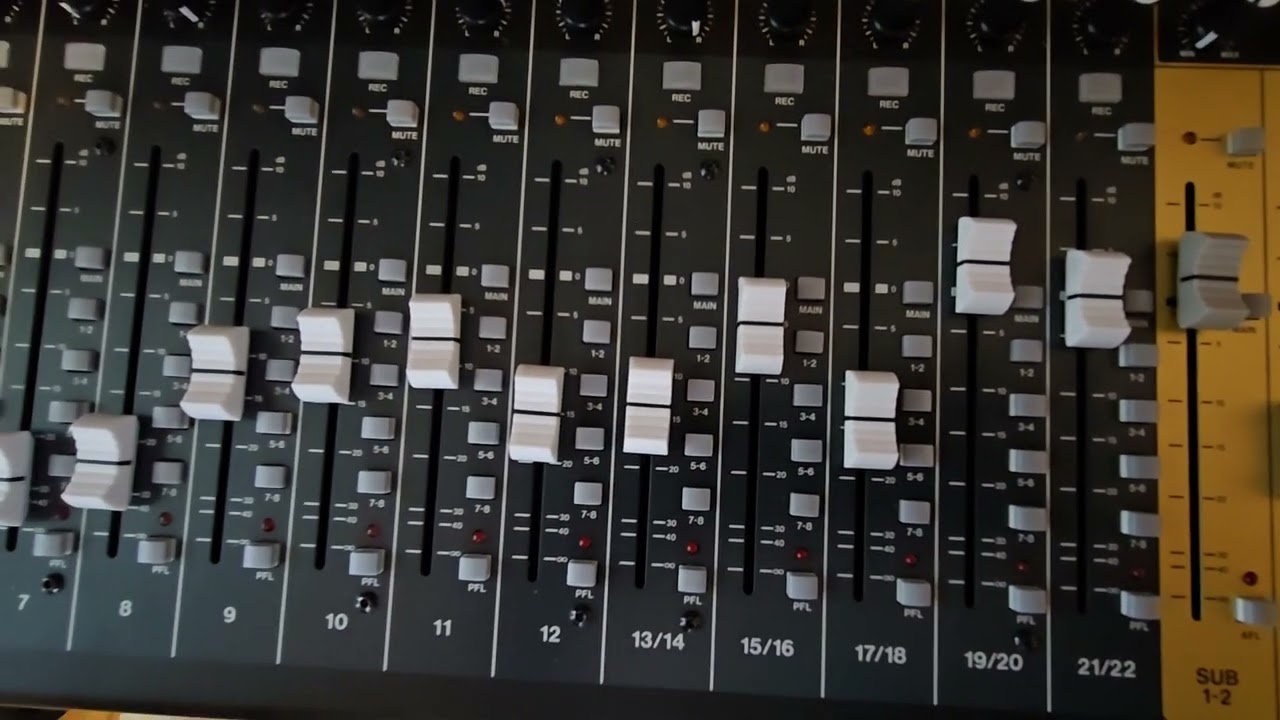 TASCAM MODEL 2400 MIX SESSION