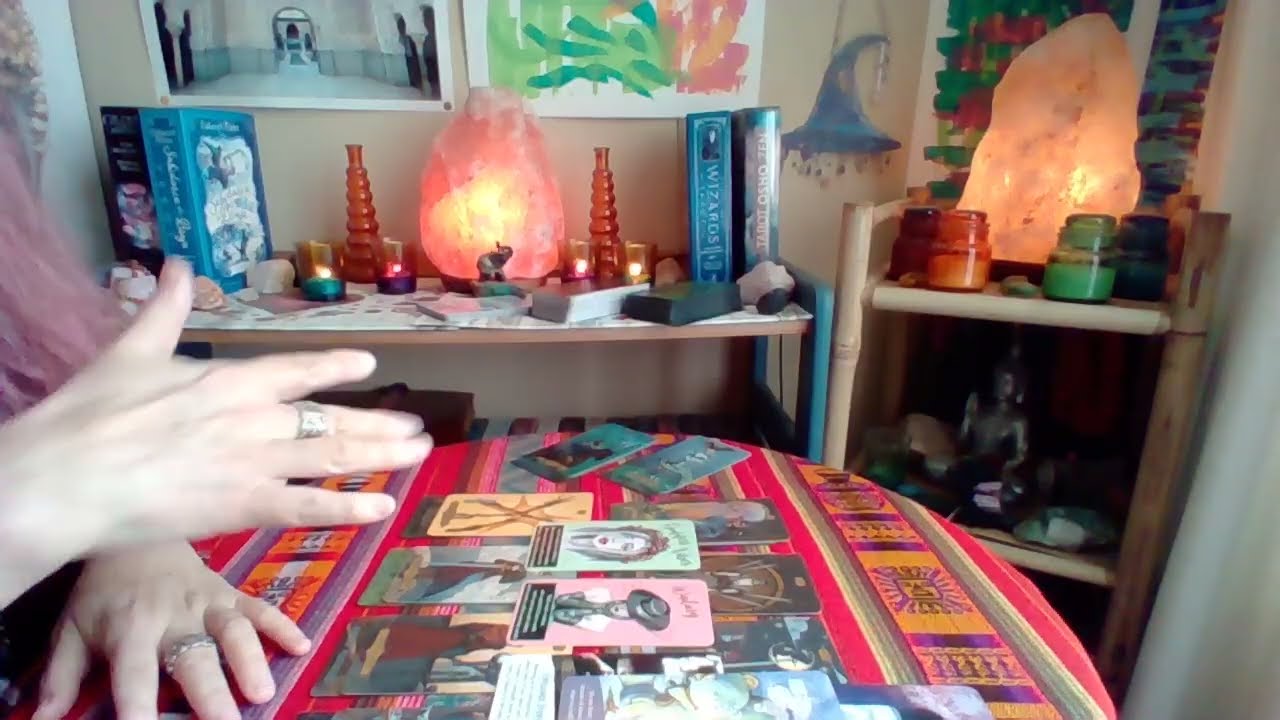 PISCIS!!🔮Preguntarás directamente por qué alguien quiere estar en tu vida!! Sin pelos en la lengua!!