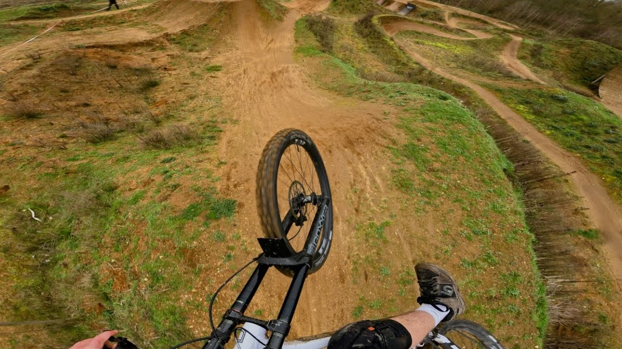 Learning BIG spins at twisted oaks bikepark!!