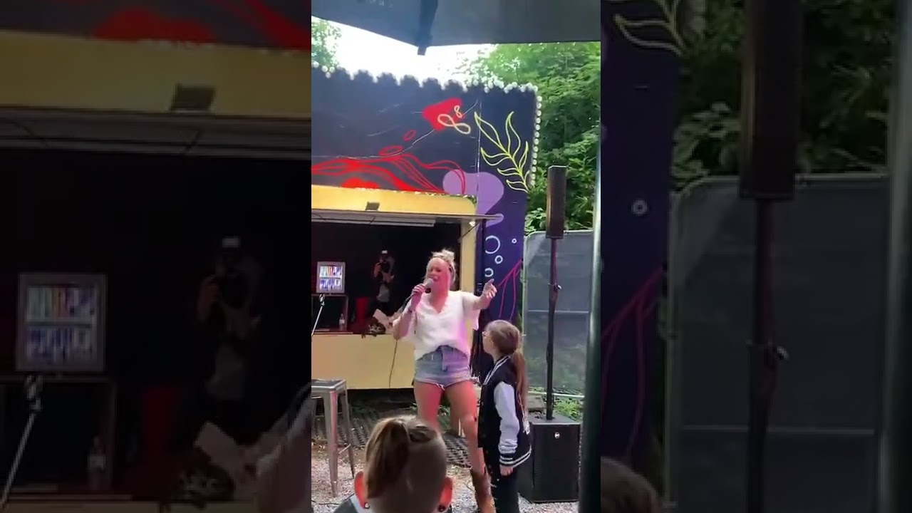 Jini Meyer „Crazy“ von Gnarls Barkley am Seilersee in Iserlohn 07.08.21