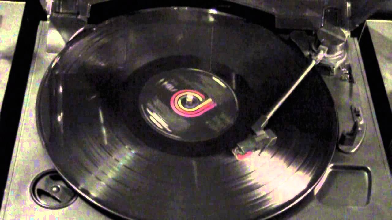 A Little Less Conversation - Elvis Presley (33 rpm)