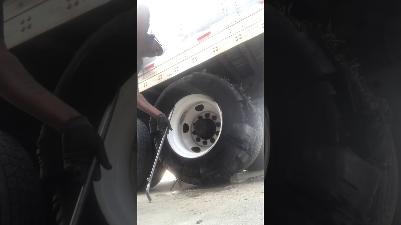 This how you change a big truck tire.🔥