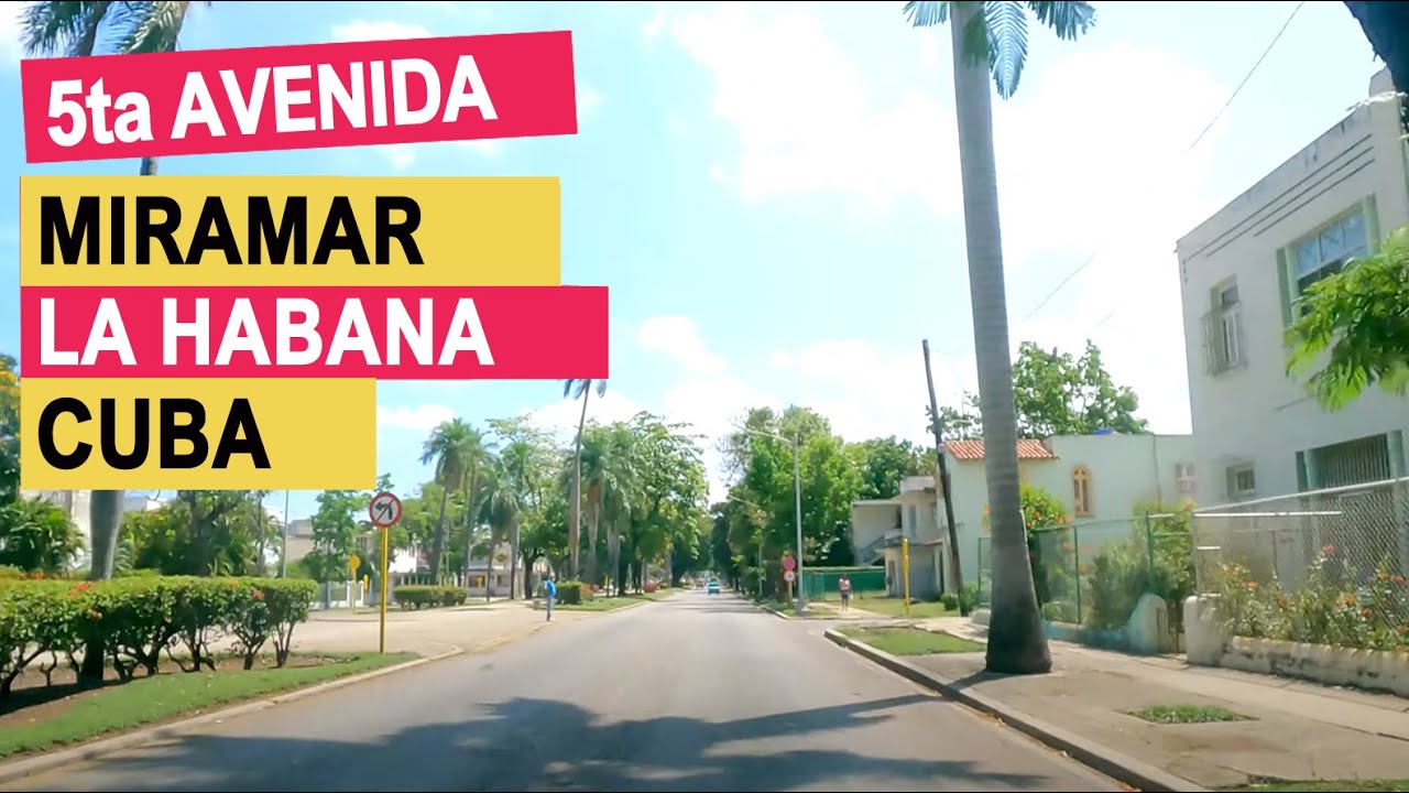 Manejando por 5ta Avenida, Miramar, La Habana Cuba