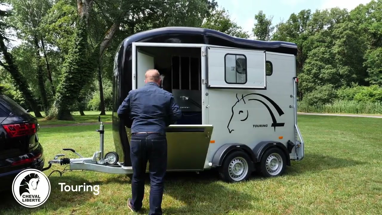 Van Cheval Liberté | Touring Country