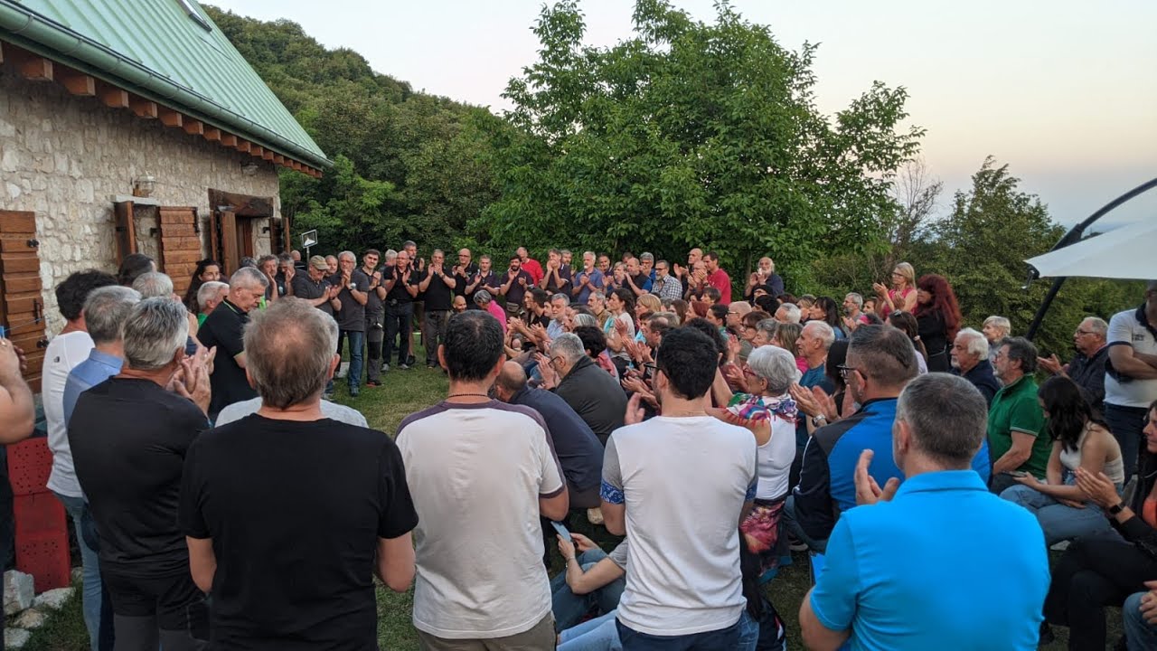 Resterà la Luce. Cantano assieme Il Coro Code di Bosco e il Corocastel